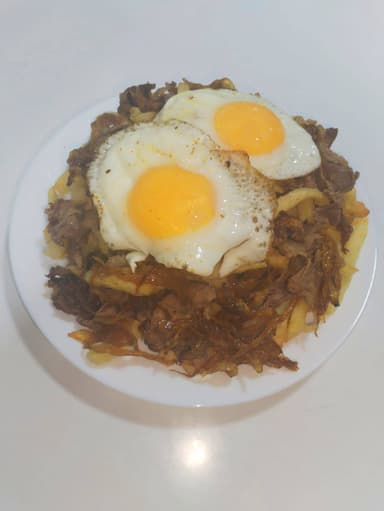 Chorrillanas y Salchipapas